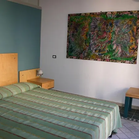 Konukevi Il Cortiletto 3*